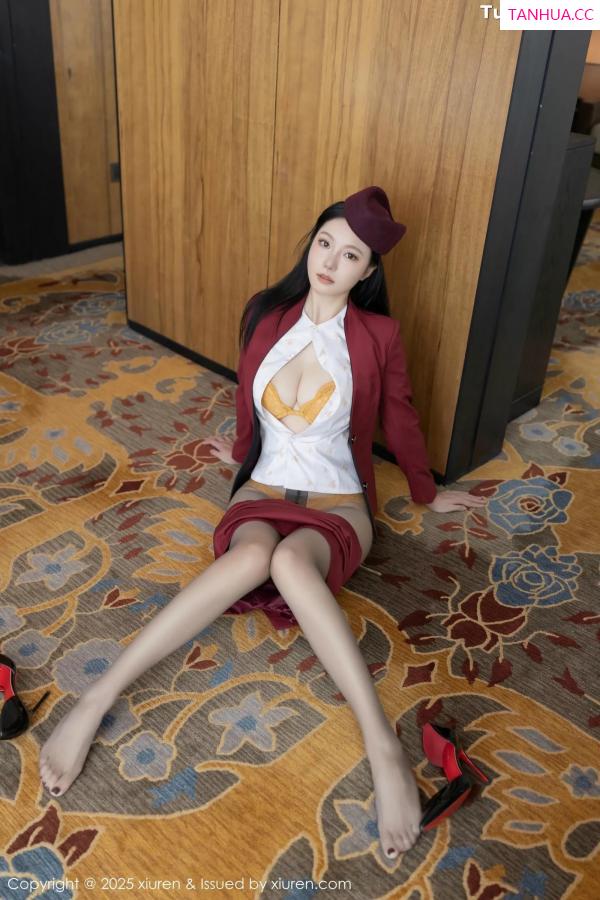 安然Maleah  [XiuRen]高清写真图 2025.05.27 No.10333 安然anran 空姐制服第15张图片